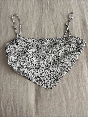PacSun White Floral Bandana-Style Crop Tank
